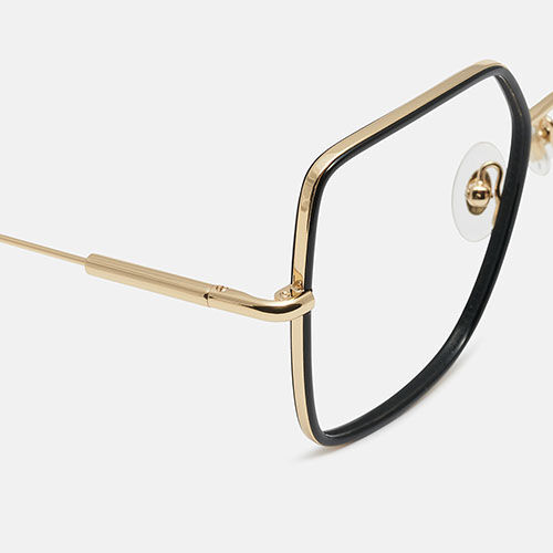 m&oacute; STUDIO 001